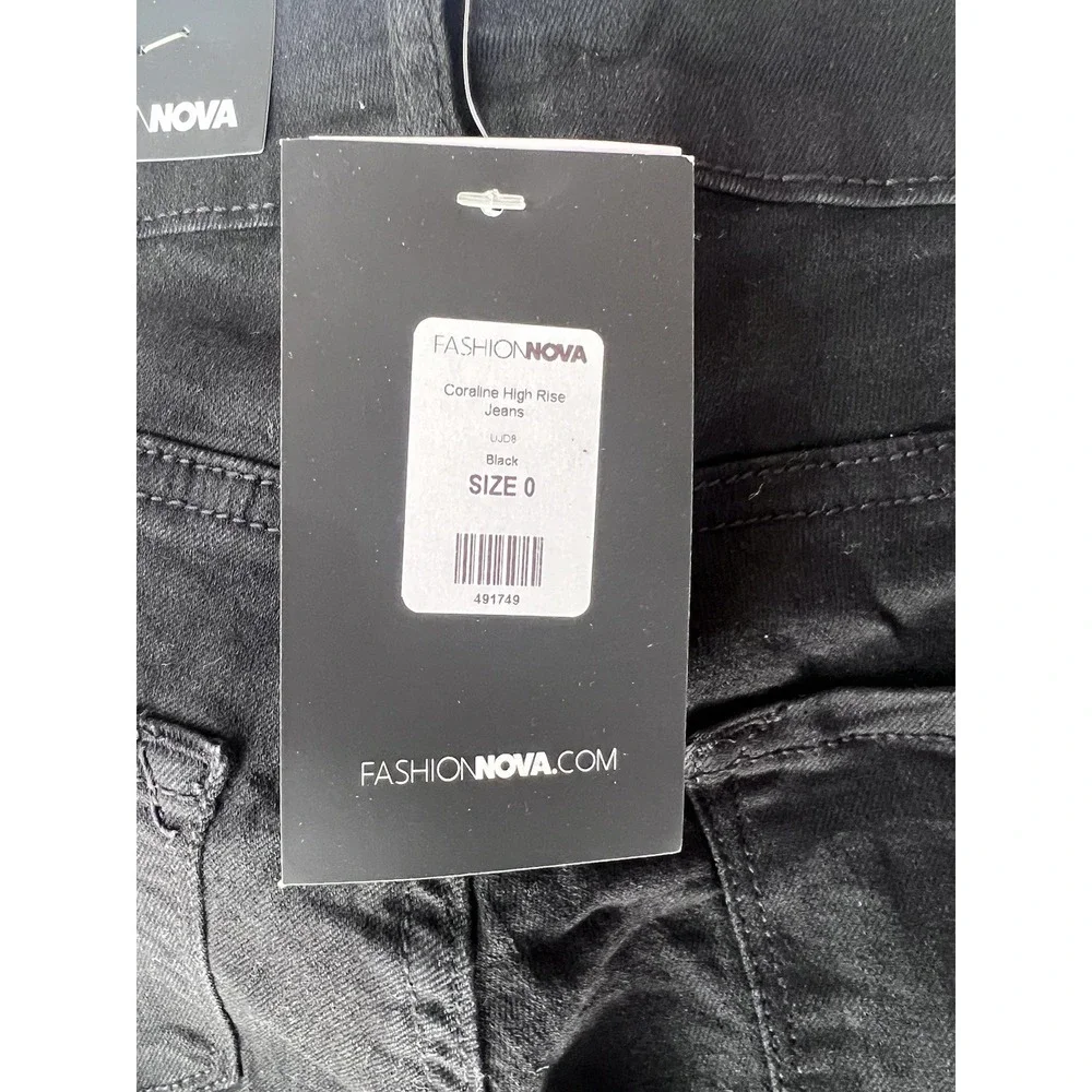 NWT Women's Fashion Nova Black Coraline High Rise Jeans Size‎ 0
